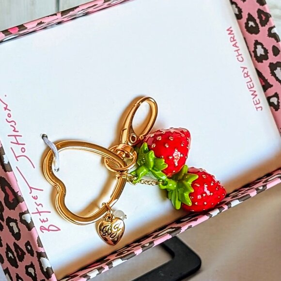 🆕 Betsey Johnson Backpack Purse Key Fob Charm 🍓 - Picture 3 of 6